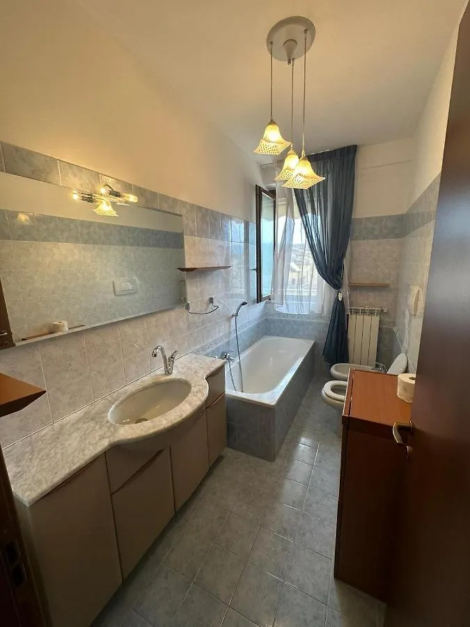 Casa Vacanza Isa E Rita-Con Parcheggio Privato Arezzo 0*,  Italy